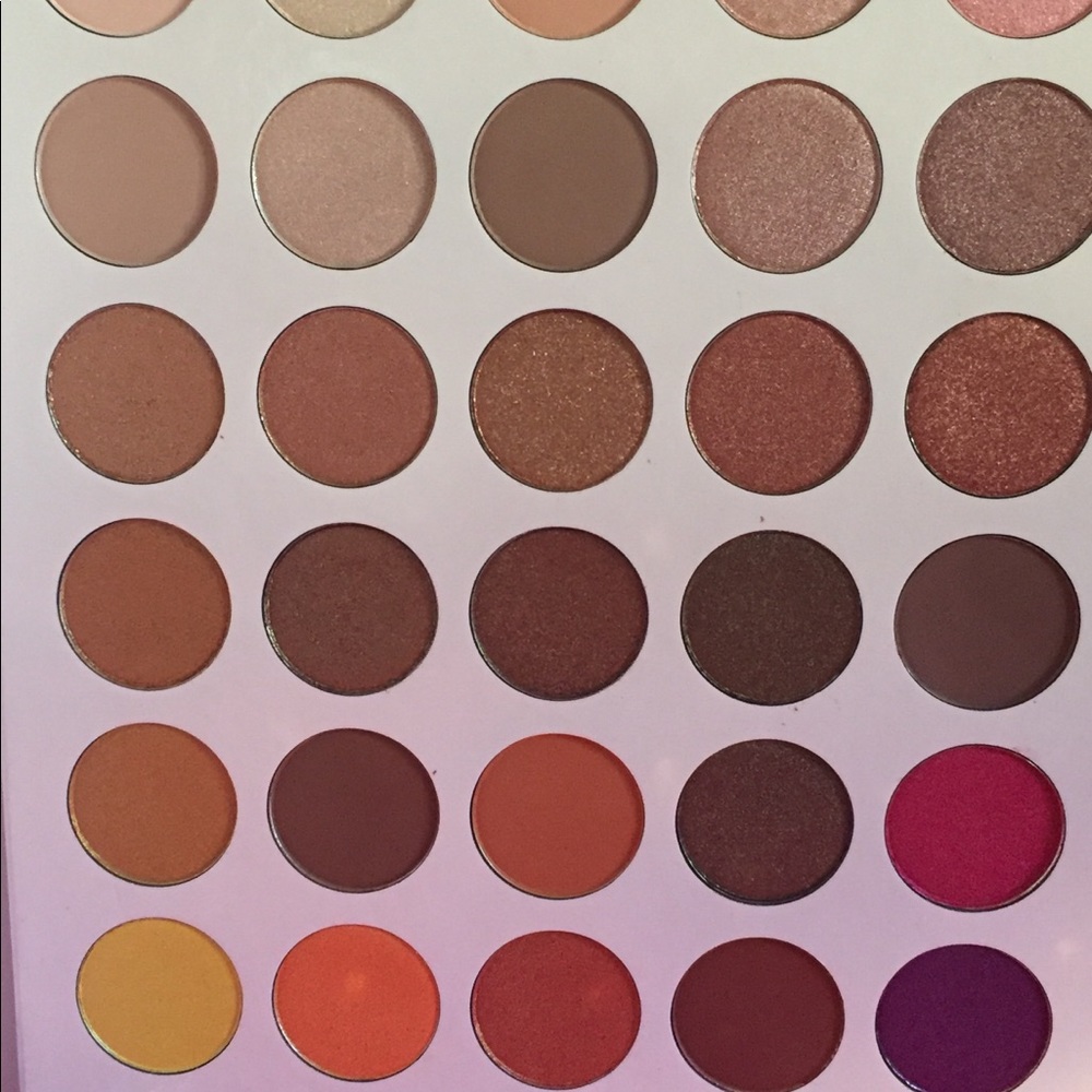 Makeup - Picture 2 of 3